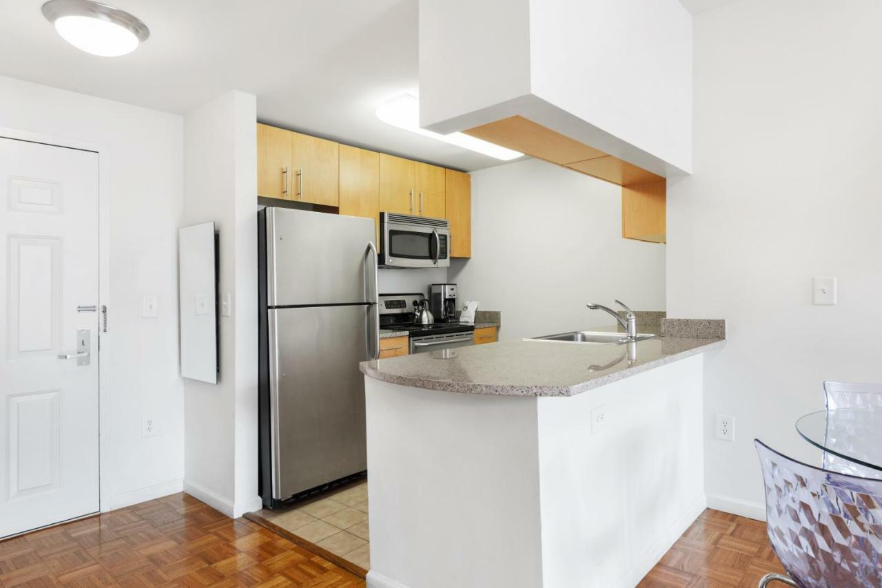 Furnished Quarters At Grove Pointe Lejlighed Jersey City Eksteriør billede