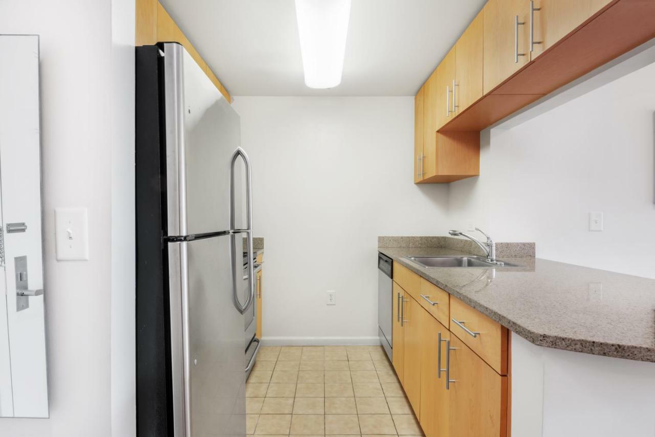 Furnished Quarters At Grove Pointe Lejlighed Jersey City Eksteriør billede